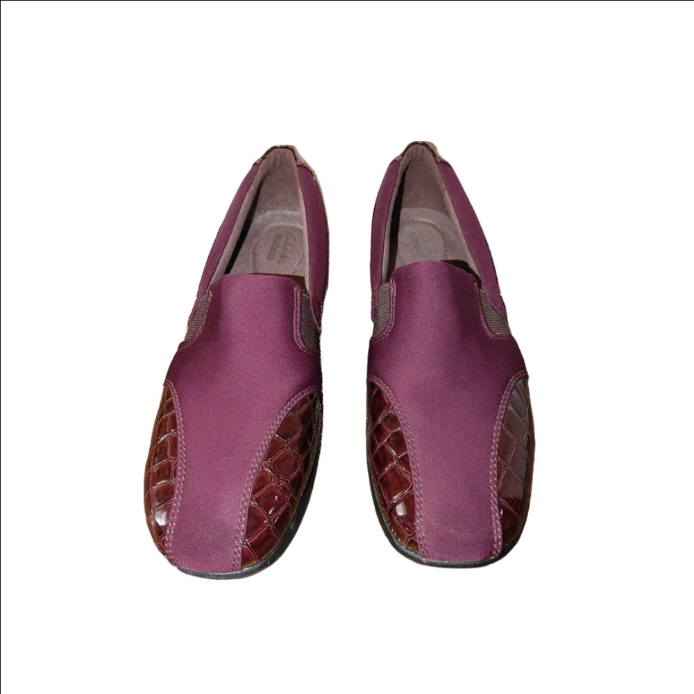 Clarks Daisy Slip Ons Size 9M